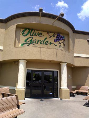 Olive garden joplin mo - Olive Garden Server(Former Employee) - Joplin, MO - February 9, 2019 colton williams and his crew are awesome. it is a fast yet friendly environment, its pretty easy work once you get the hang of it. some people you need to watch out for as with any job.